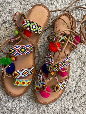 Boho Beaded Lace-Up Sandals Pom Pom Size 8.5